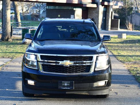 Used 2015 Chevrolet Tahoe LT w/ Luxury Package AWD/4WD image 2
