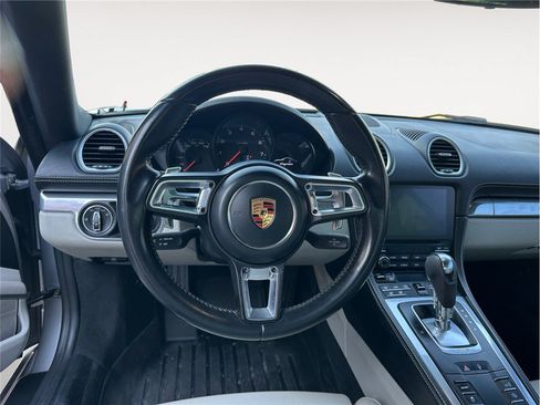 Used 2017 Porsche 718 Cayman RWD image 13