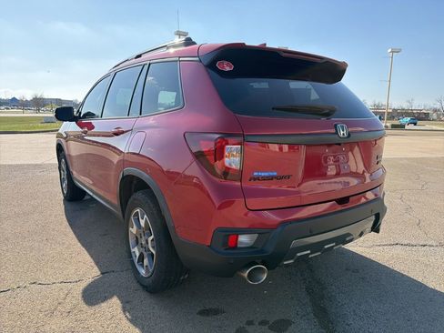 Used 2023 Honda Passport TrailSport image 7