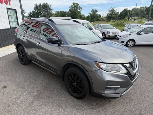 Used 2017 Nissan Rogue SV w/ Midnight Edition AWD/4WD image 5
