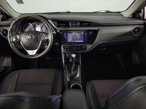 Used 2017 Toyota Corolla SE w/ SE Premium Package FWD image 28