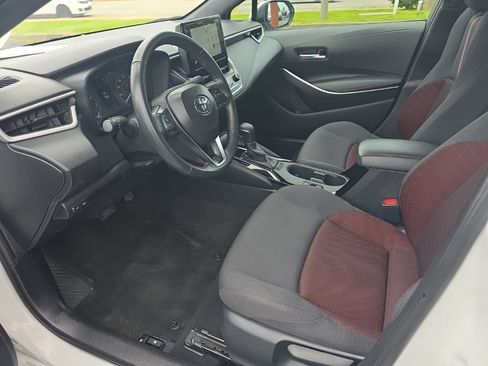 Used 2025 Toyota Corolla SE FWD image 8