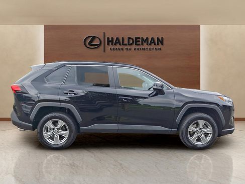 Used 2024 Toyota RAV4 XLE w/ Convenience Package FWD image 7