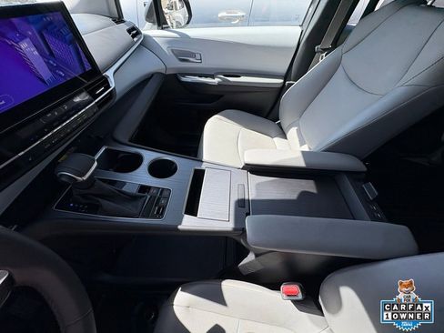Certified 2025 Toyota Sienna XLE AWD/4WD image 22