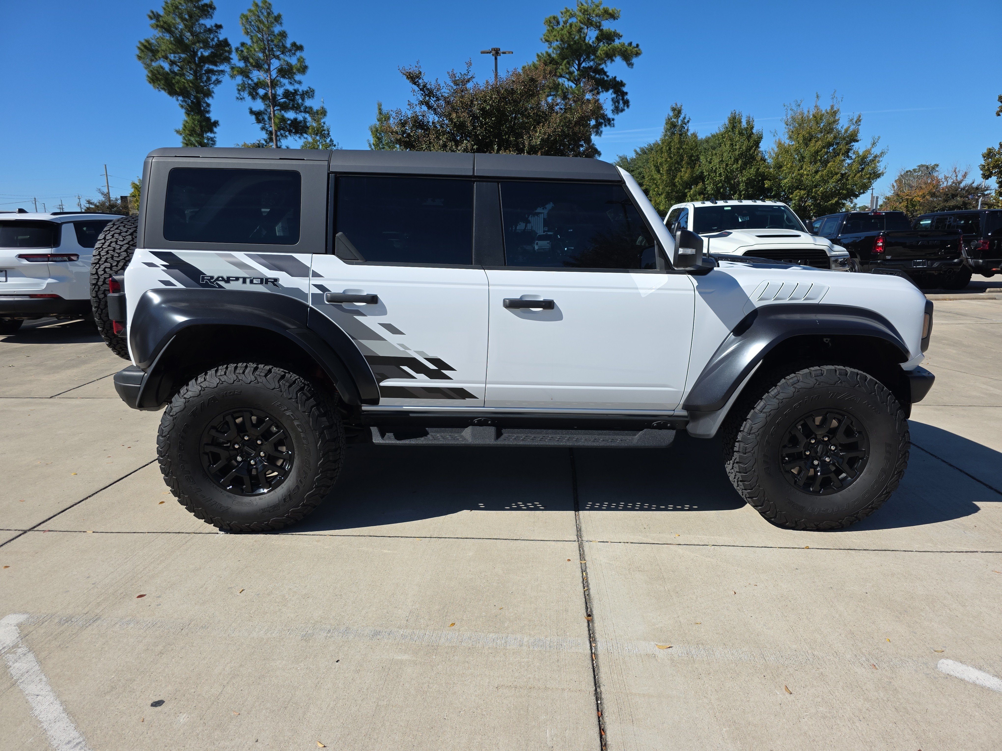 Used 2023 Ford Bronco Raptor AWD/4WD image 10
