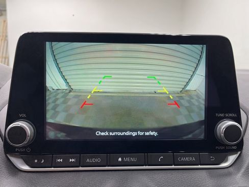 Used 2024 Nissan Sentra SV image 16