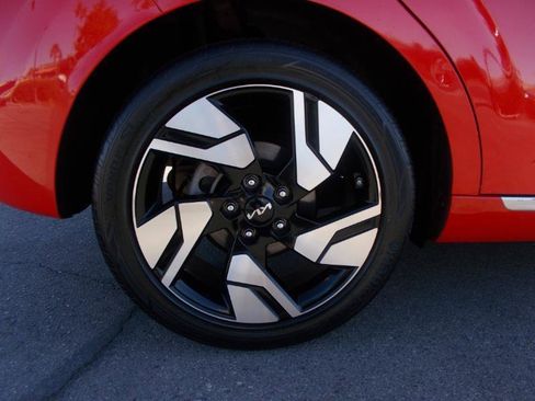 Used 2023 Kia Soul GT-Line FWD image 12
