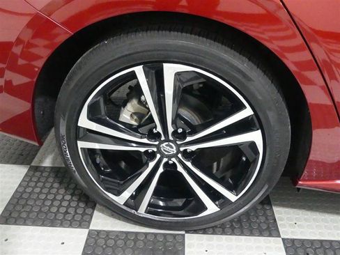 Used 2022 Nissan Sentra SR FWD image 17