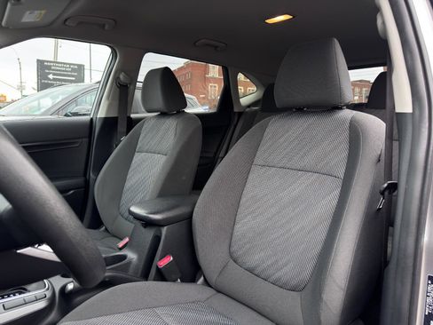 Used 2023 Kia Seltos LX image 16