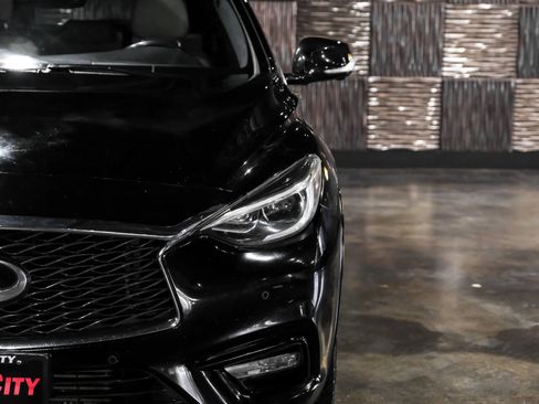Used 2018 INFINITI QX30 Premium w/ Technology Package image 45