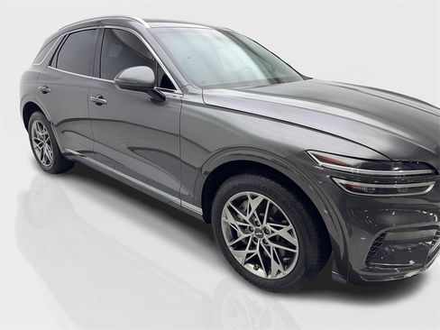 Used 2024 Genesis GV70 2.5T w/ Advanced Package image 12