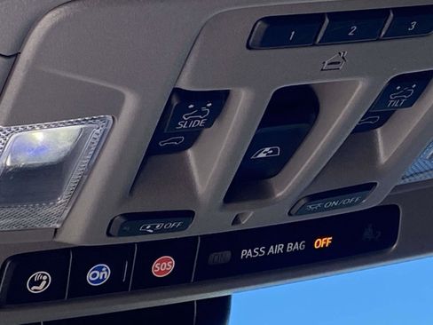 Used 2022 GMC Sierra 2500 Denali w/ Technology Package image 17