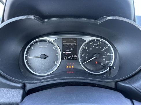 Used 2025 Nissan Versa S w/ Trunk Package image 15