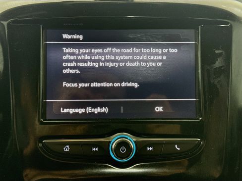 Used 2020 Chevrolet Traverse LS w/ LPO, Blackout Package FWD image 16