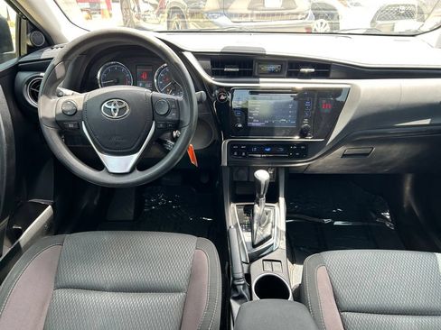 Used 2018 Toyota Corolla LE FWD image 16