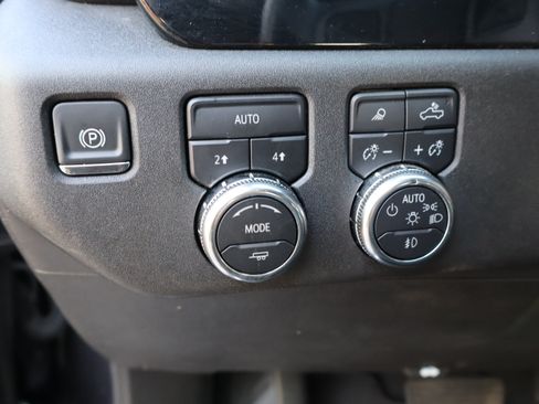 Used 2025 GMC Sierra 1500 SLT AWD/4WD image 20