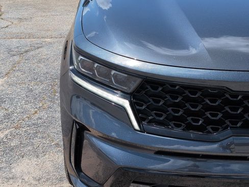 Used 2023 Kia Sorento SX AWD/4WD image 8