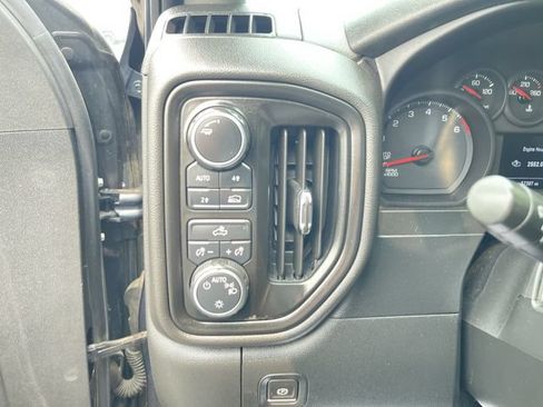 Certified 2020 Chevrolet Silverado 1500 Custom w/ Custom Value Package AWD/4WD image 16