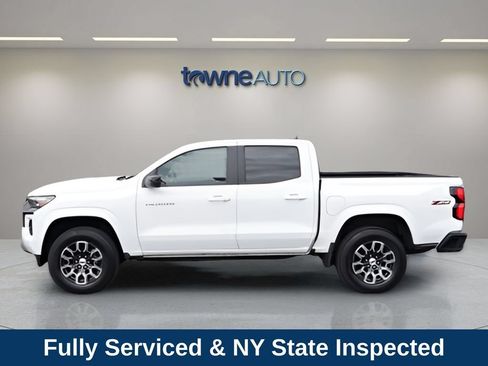Used 2023 Chevrolet Colorado Z71 w/ Z71 Convenience Package 2 AWD/4WD image 2