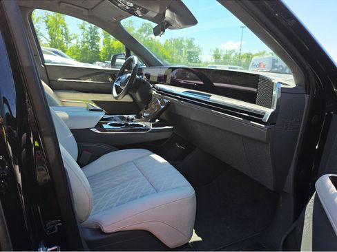 Used 2025 Cadillac Escalade IQ Sport 1 w/ Smart Trailering package AWD/4WD image 8