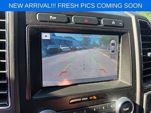 Used 2019 Ford Expedition Limited RWD image 11