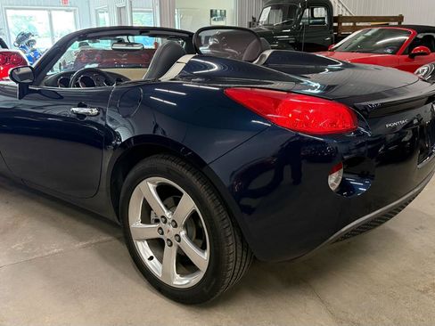Used 2006 Pontiac Solstice Convertible w/ Premium Package RWD image 6