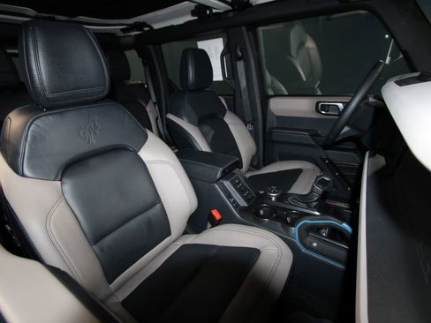 Used 2024 Ford Bronco Wildtrak image 24