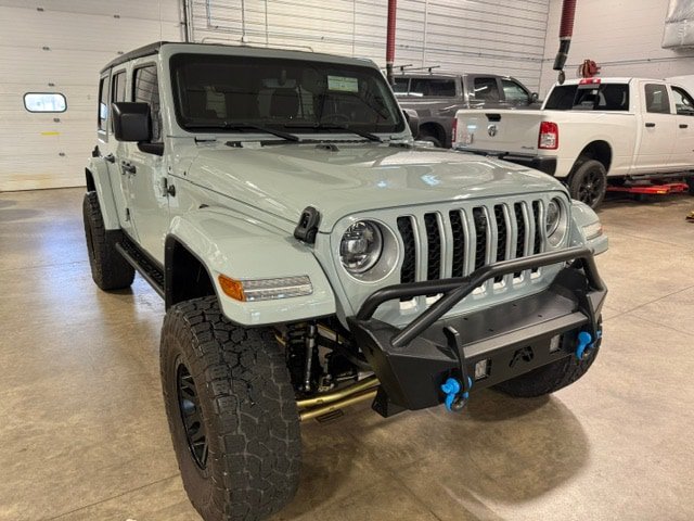 Used 2023 Jeep Wrangler Unlimited Sahara w/ Dual Top Group AWD/4WD image 1