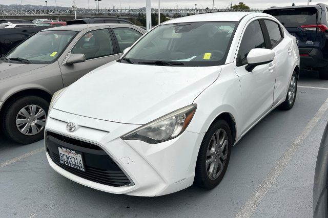 Used 2018 Toyota Yaris iA FWD image 1
