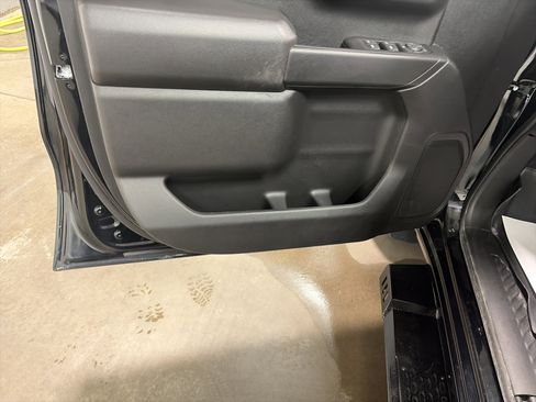 Used 2023 Chevrolet Silverado 1500 Custom image 11