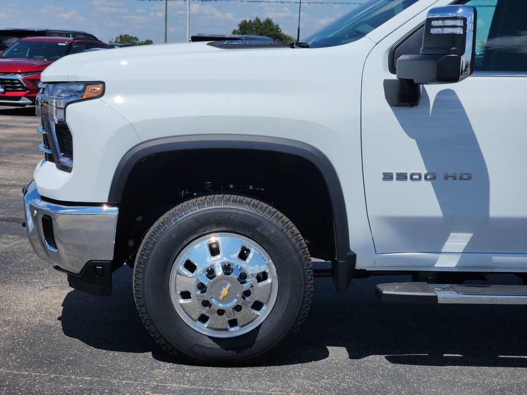 New 2026 Chevrolet Silverado 3500 LTZ w/ LTZ Plus Package AWD/4WD image 6