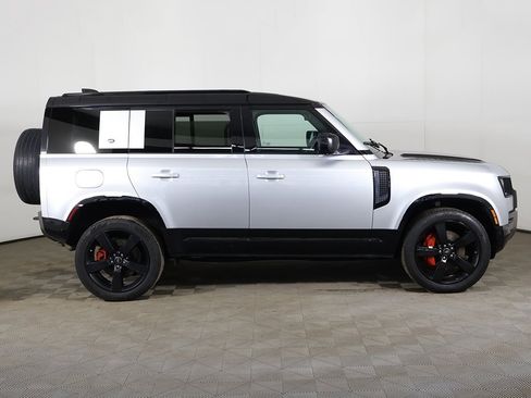 Used 2020 Land Rover Defender 110 X image 22