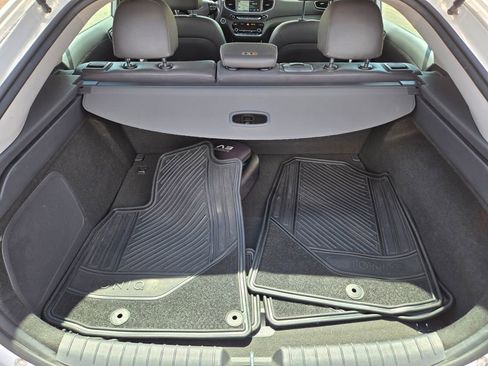 Used 2019 Hyundai Ioniq Limited FWD image 11