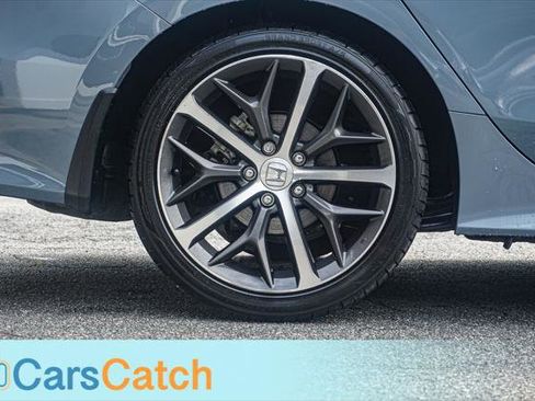 Used 2022 Honda Civic Touring image 16
