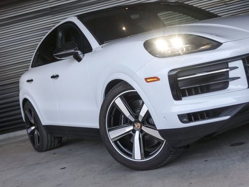 New 2025 Porsche Cayenne S image 17