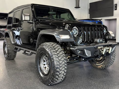 Used 2022 Jeep Wrangler Unlimited Sport image 3