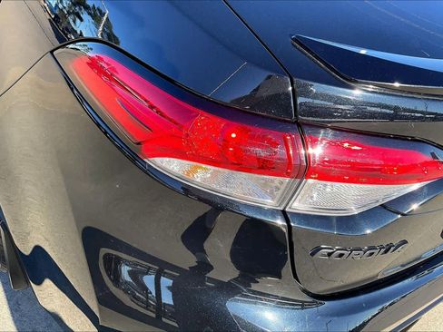 Used 2024 Toyota Corolla SE image 28