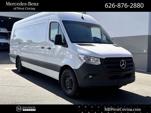 New 2025 Mercedes-Benz Sprinter 2500 image 1