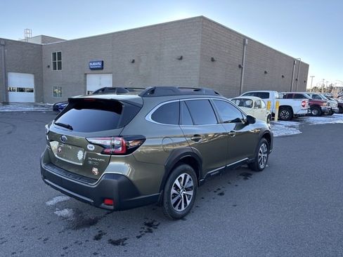 Certified 2025 Subaru Outback Premium image 3