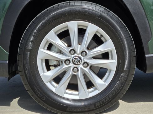 Used 2023 Toyota Corolla Cross LE w/ Moonroof Package FWD image 14