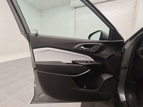 Certified 2024 Chevrolet Trax LT w/ Driver Confidence Package image 18