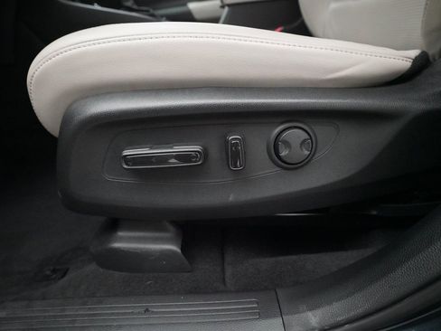 Certified 2023 Honda CR-V EX-L image 30