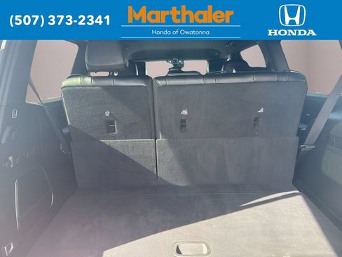 Used 2024 Jeep Wagoneer Series II w/ Flexible Seating Group AWD/4WD image 15