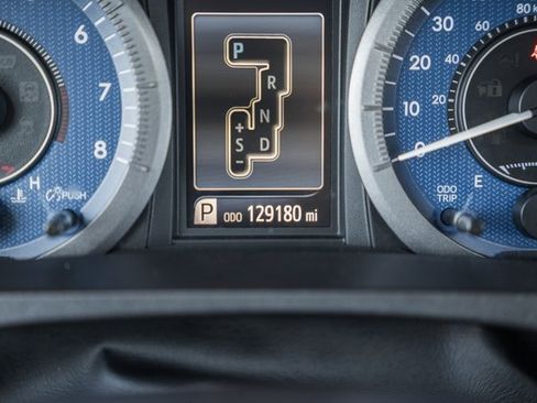 Used 2020 Toyota Sienna XLE image 41