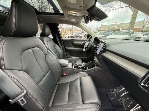 Used 2023 Volvo XC40 B5 Ultimate w/ Protection Package Premier image 14