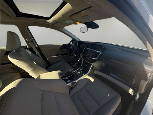 Used 2016 Honda Accord EX-L image 22