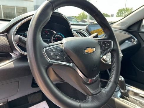 Used 2016 Chevrolet Malibu LT FWD image 32