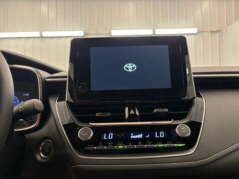 Used 2026 Toyota Corolla XSE FWD image 38