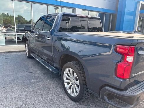 Used 2021 Chevrolet Silverado 1500 High Country w/ Technology Package AWD/4WD image 3