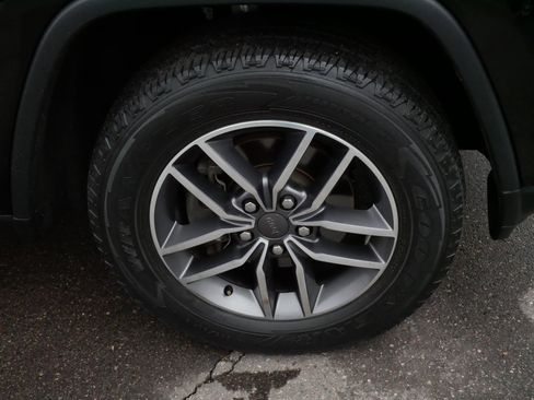 Used 2020 Jeep Grand Cherokee Limited w/ Trailer Tow Group IV image 15